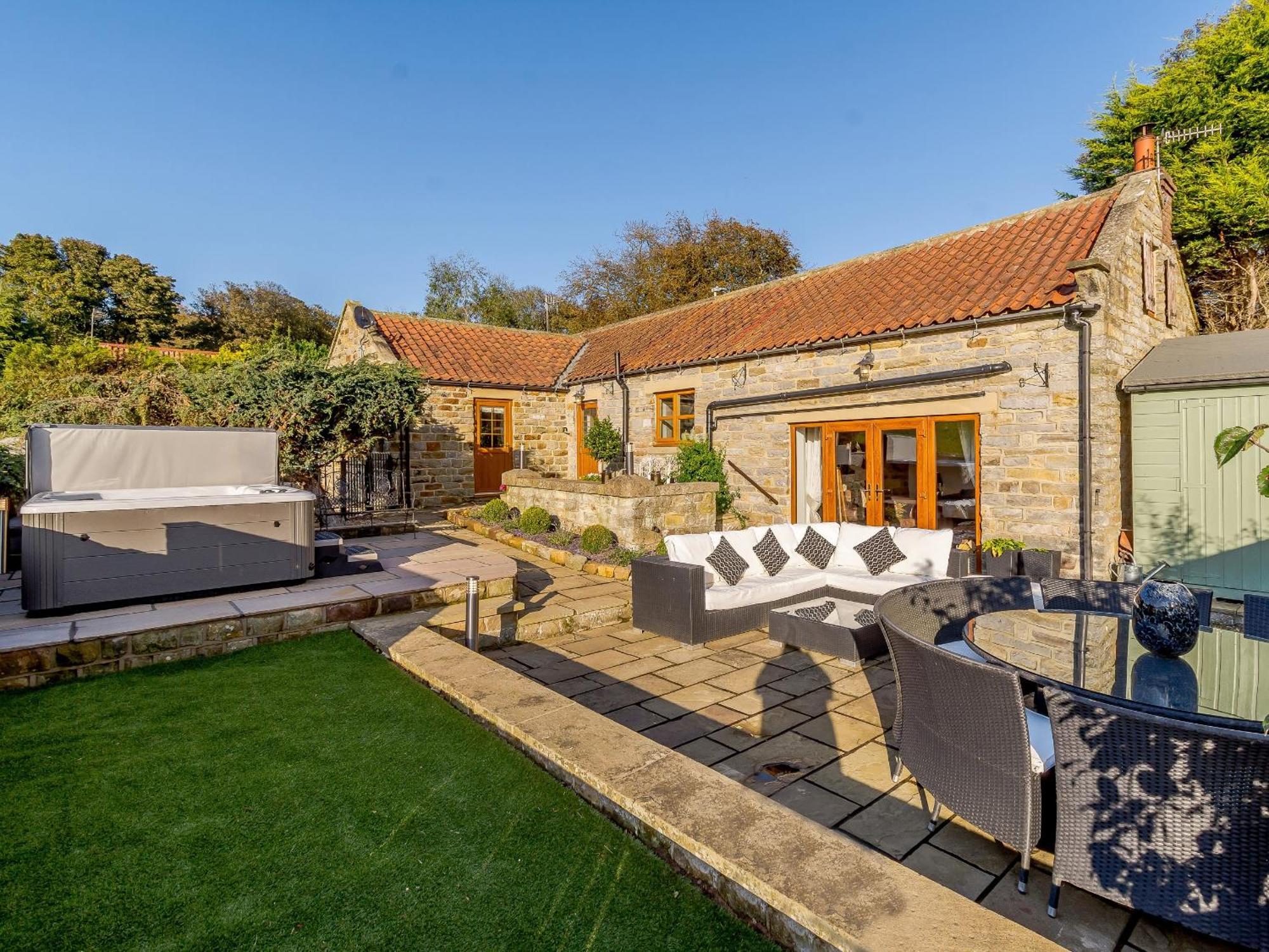 The Old Barn Villa Cloughton Exterior photo
